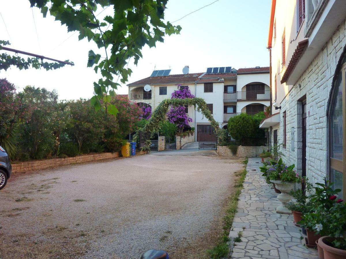 Studio Apartment Ozi Rovinj Bagian luar foto
